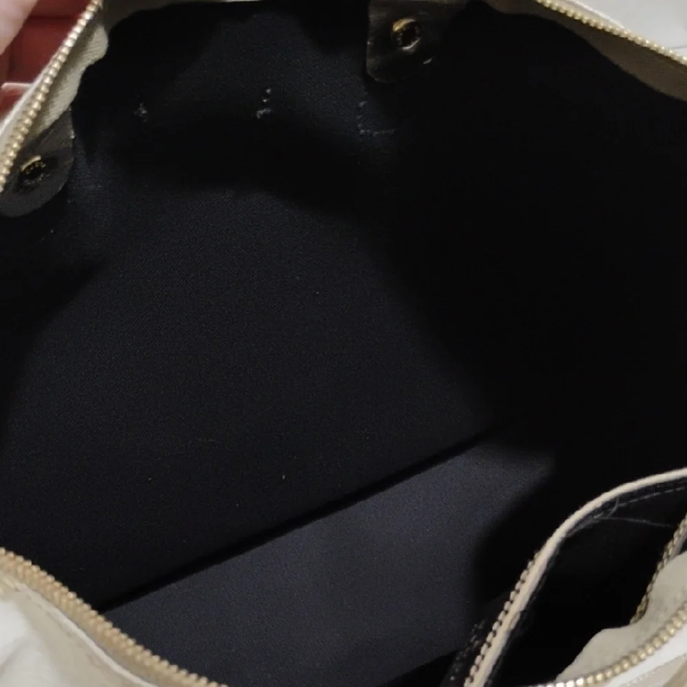 SALE! Auth Gucci GG Supreme Joy PVC Leather Metallic Silver & White Tote/Handbag - Picture 14 of 16